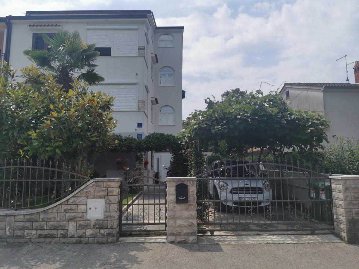 Apartments Slisko Poreč Exterior foto